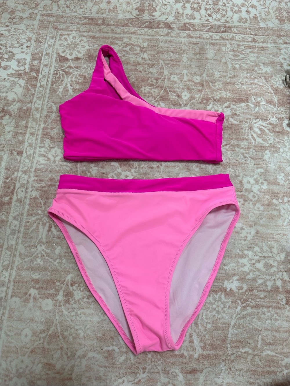 Set Pink One-Shoulder High-Waist Swim 💕 - Picture 2 of 14